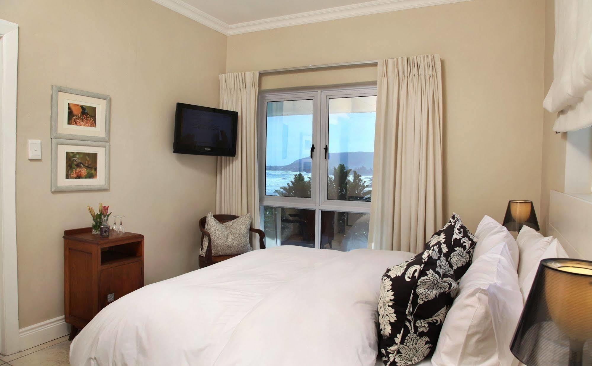 Hermanus Beach Villa Bagian luar foto