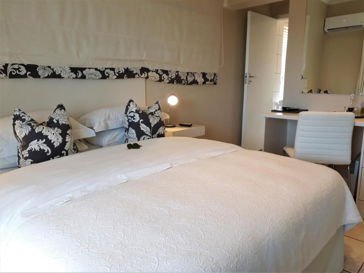 Hermanus Beach Villa Bagian luar foto